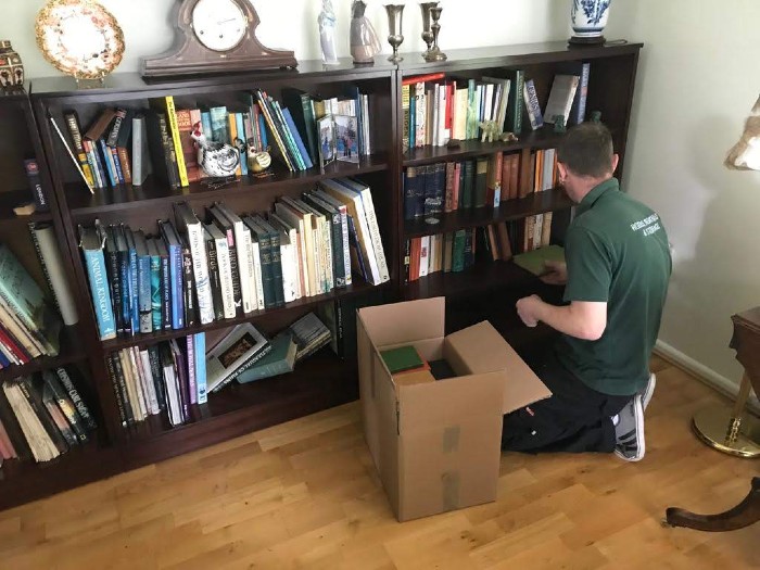 Guide to Packing Books When Moving Home